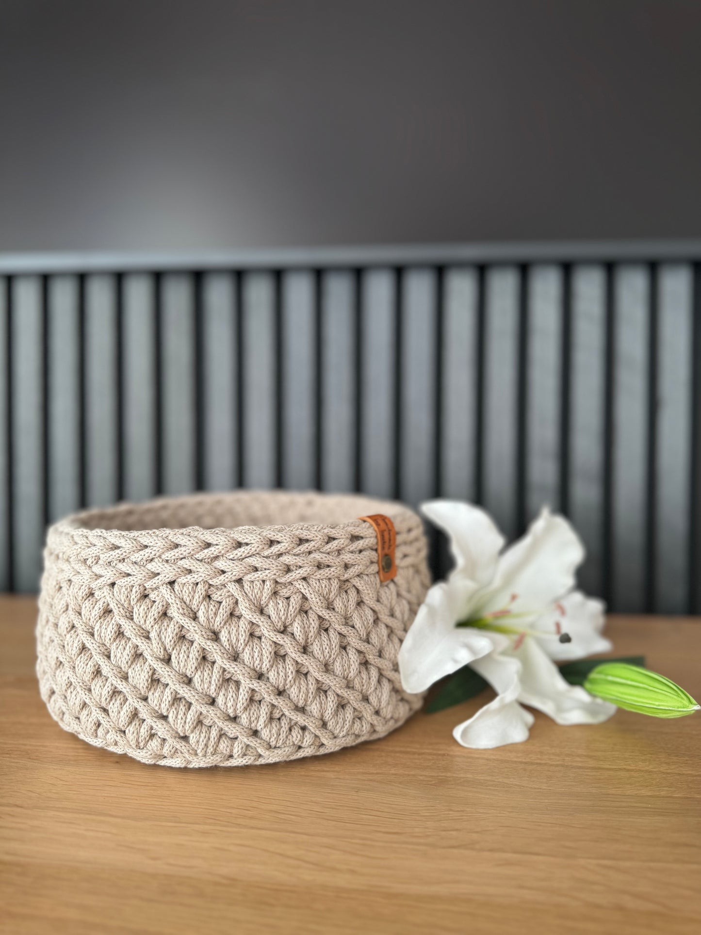 Korb mit Holzboden - Häkelkorb - Aufbewahrungskorb - Geschenkkorb - Obstkorb - Brotkorb