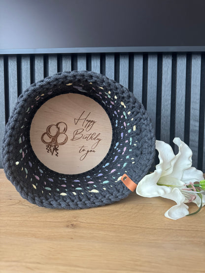 Sofort verfügbar - Happy Birthday - Aufbewahrungskorb - Korb mit Holzboden - Geschenkidee